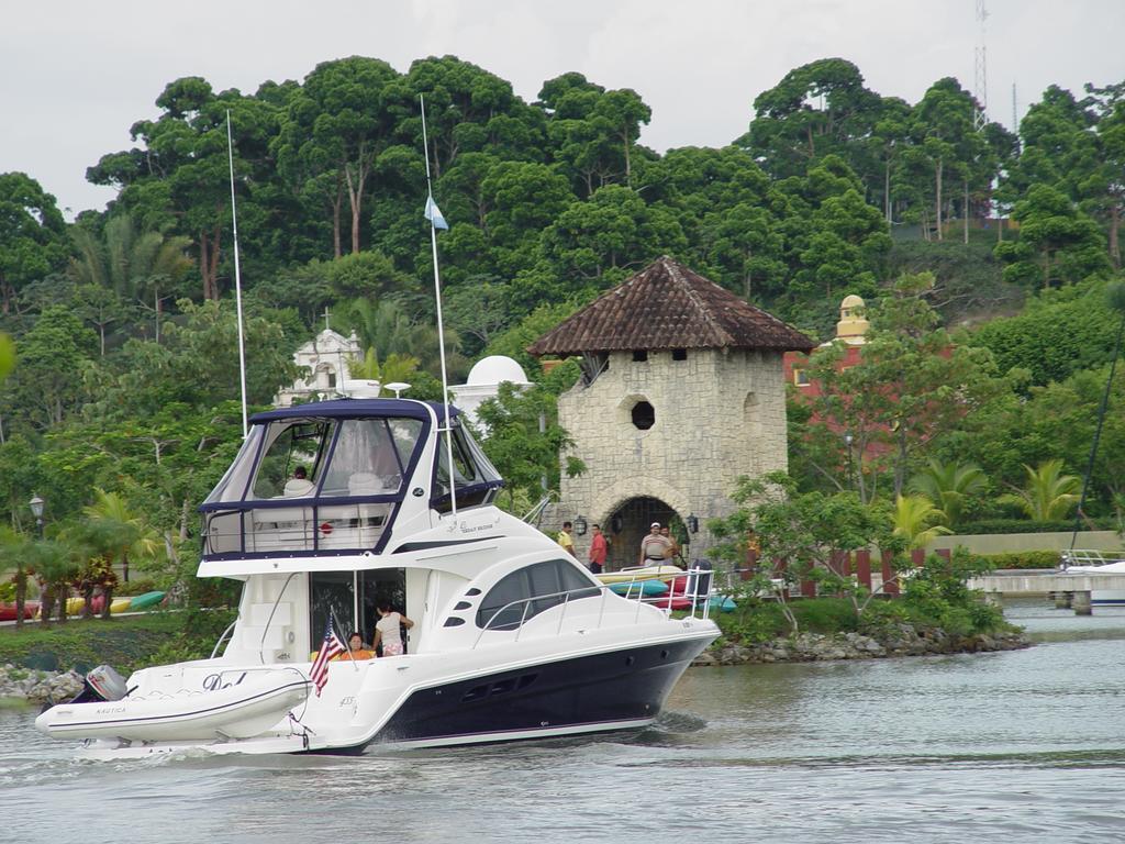 Amatique Bay Hotel Puerto Barrios Dış mekan fotoğraf