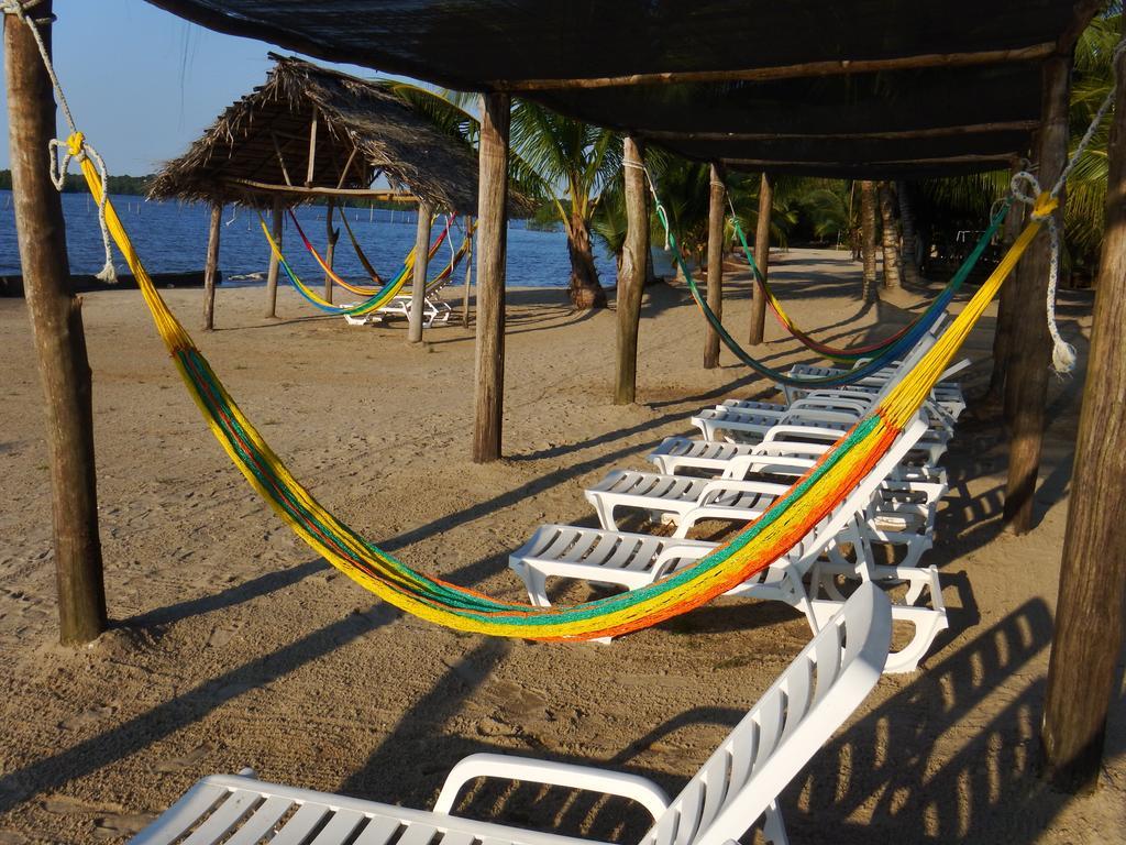 Amatique Bay Hotel Puerto Barrios Dış mekan fotoğraf