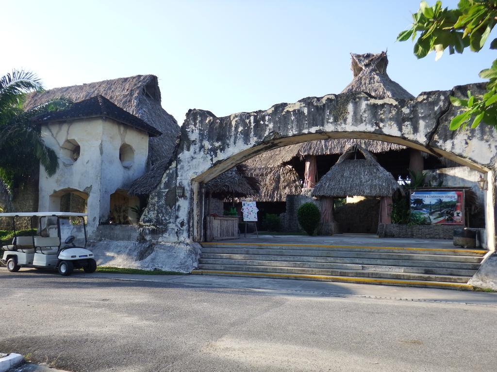 Amatique Bay Hotel Puerto Barrios Dış mekan fotoğraf