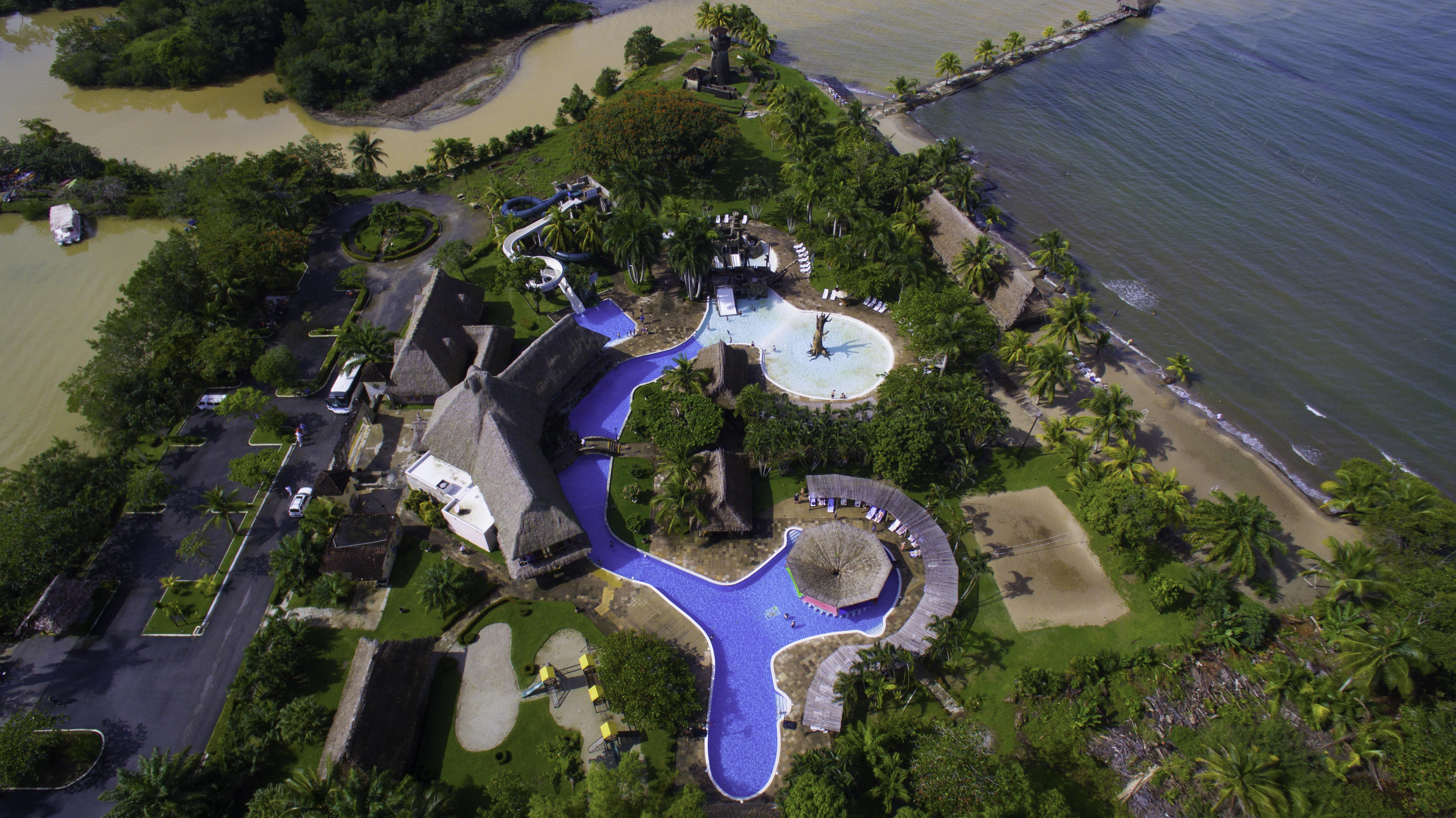 Amatique Bay Hotel Puerto Barrios Dış mekan fotoğraf