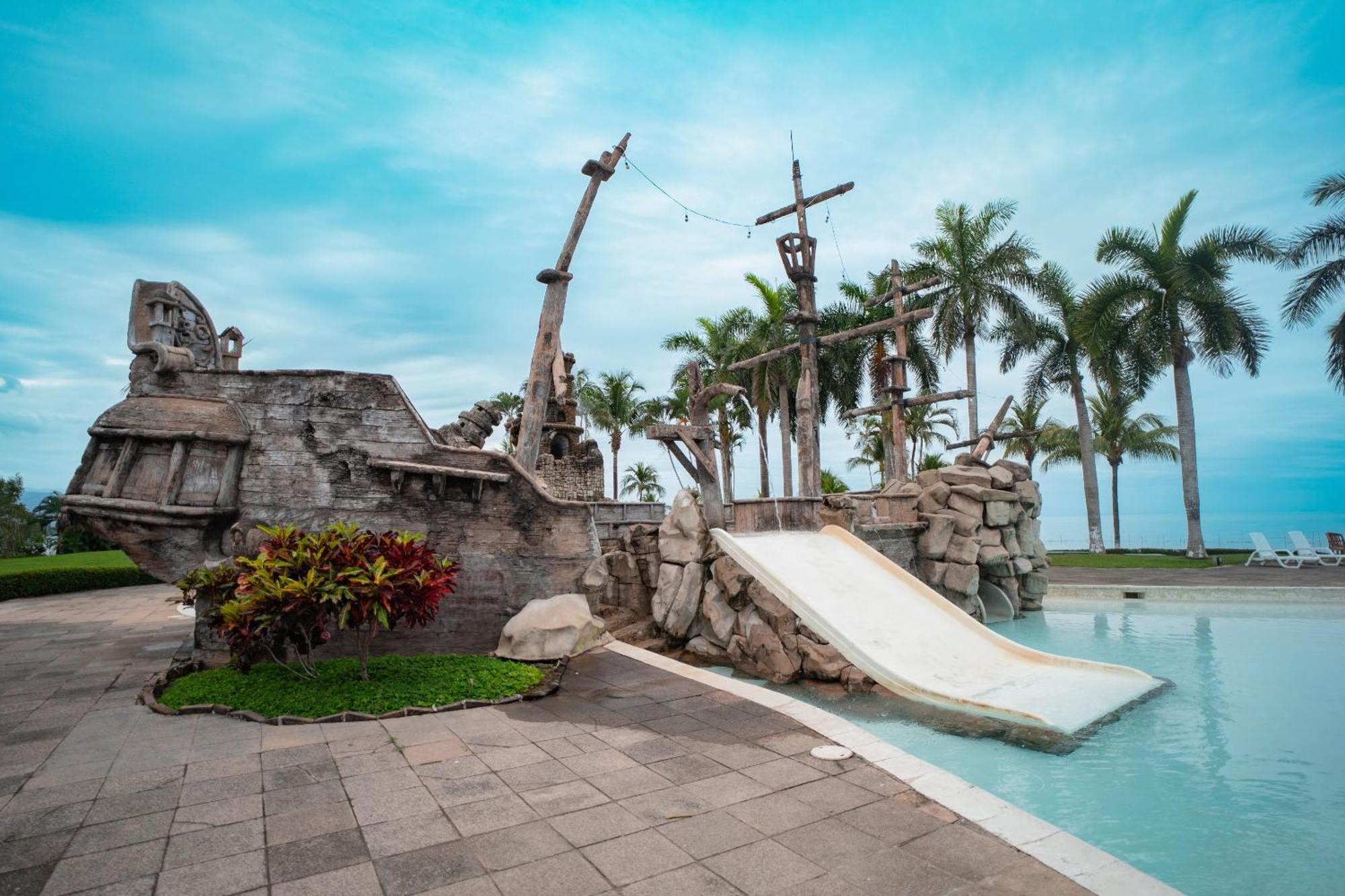 Amatique Bay Hotel Puerto Barrios Dış mekan fotoğraf